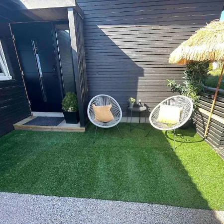 아파트 Family House 1000 M From Sea And 3 Min From Golf 프레드릭스타드