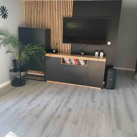 아파트 Family House 1000 M From Sea And 3 Min From Golf *