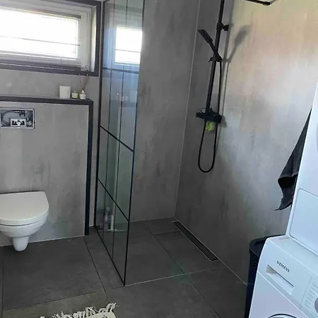 Family House 1000 M From Sea And 3 Min From Golf
